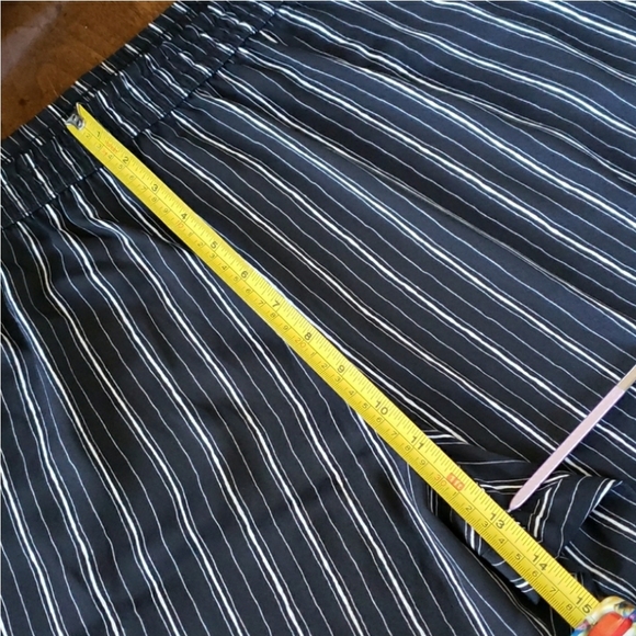 New BCBGMAXAZRIA PANS. Size L - Picture 10 of 12